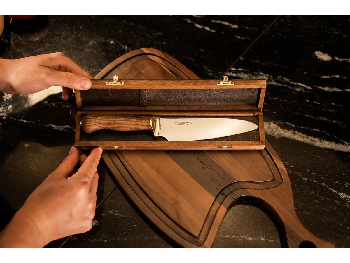 Faca para Cozinha 6" Zakharov Chef Mignon no Estojo de Madeira