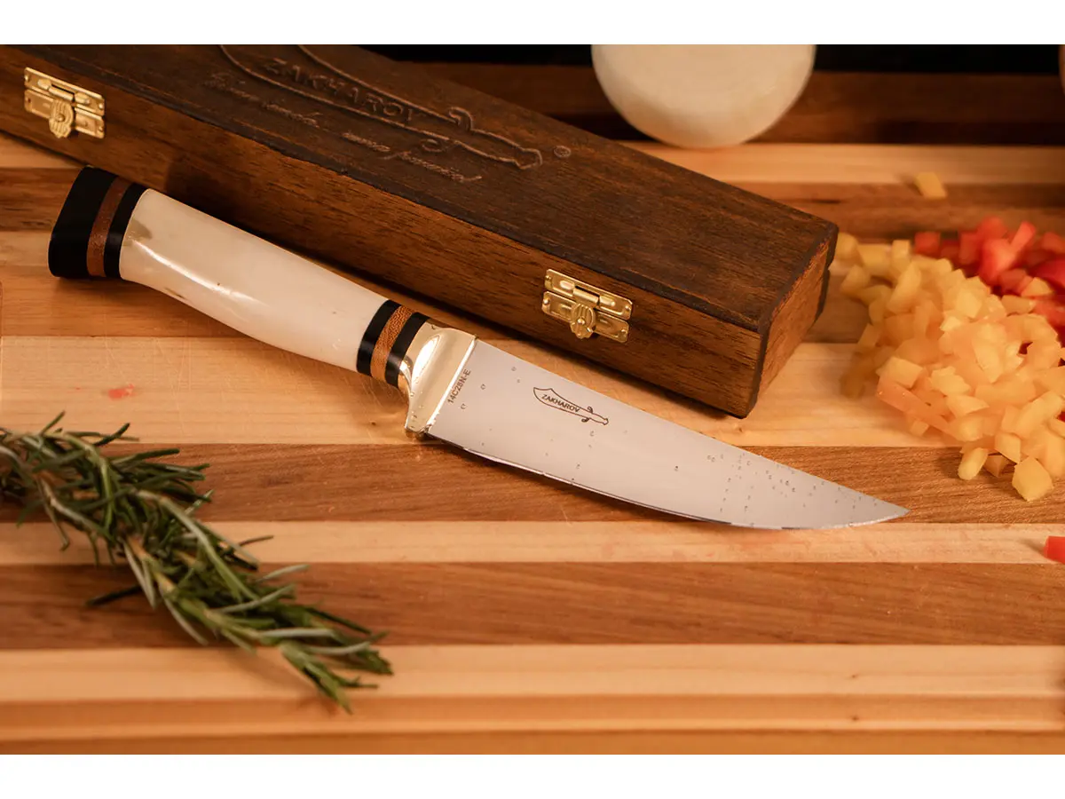 Faca para Churrasco e Cozinha 5" Zakharov Picanheira Petit Cabo de Osso no Estojo de Madeira