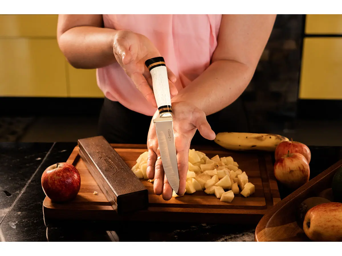Faca Zakharov Chef Petit 5'' Cabo de Osso Cozinha na Bainha Preta