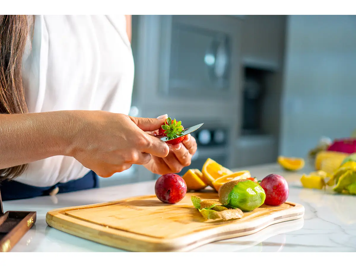 Faca para Tornear 3" Zakharov Chef Peel na Bainha de Couro Caramelo
