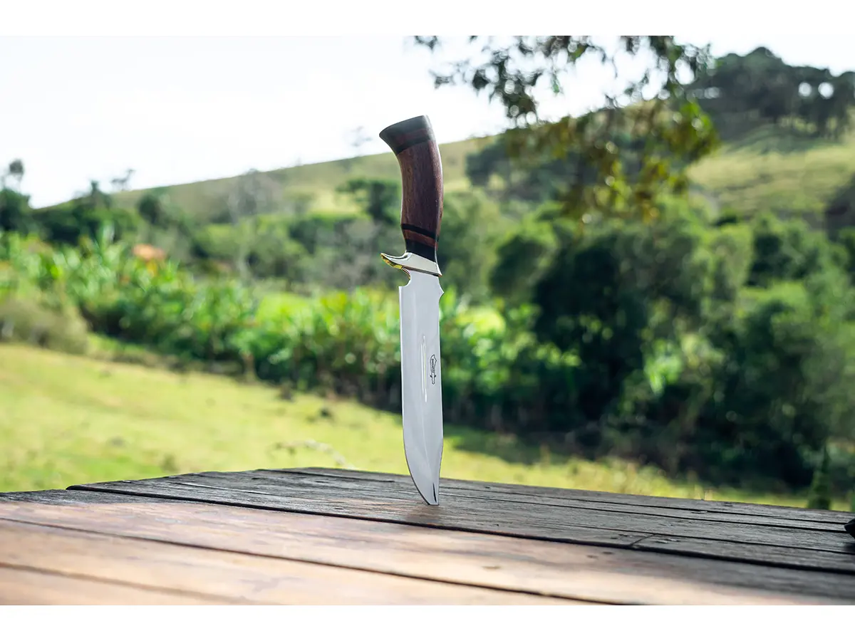 Faca Esportiva Zakharov Hunter Plus 7" na Bainha de Couro