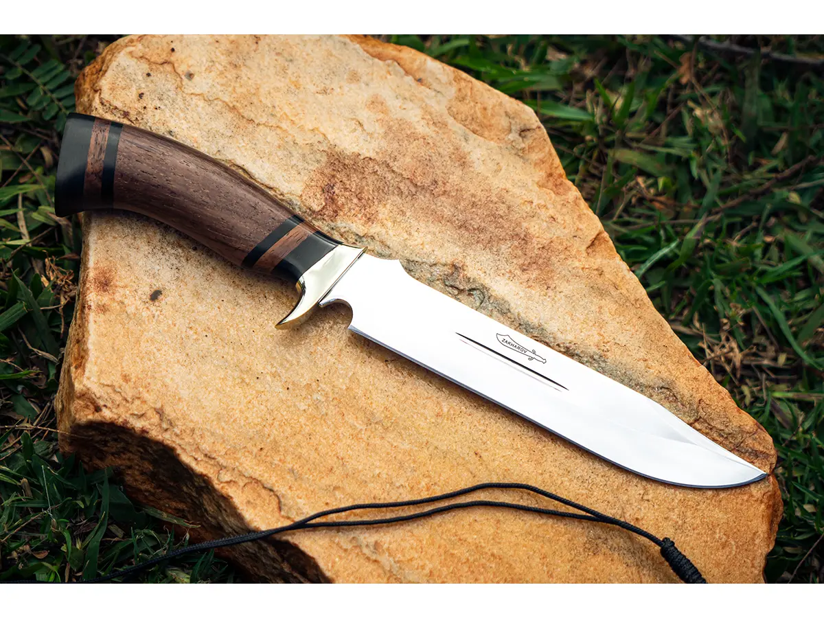 Faca Esportiva Zakharov Hunter Plus 7" na Bainha de Couro