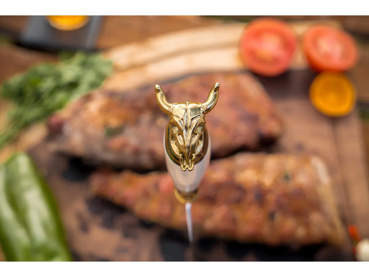 Faca Churrasco Zakharov 9" Golden Skull no Estojo de Madeira