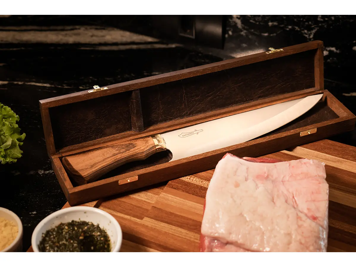 Faca para Churrasco e Cozinha Zakharov Pampeana 10” no Estojo de Madeira